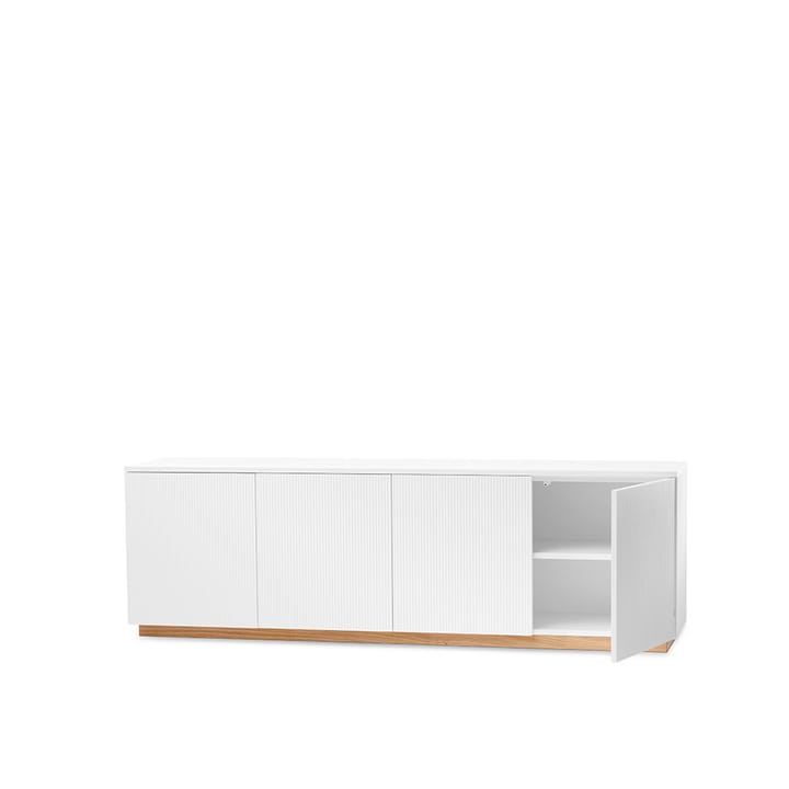 Credenza Beam, laccatura bianca, zoccolo in rovere oliato bianco A2