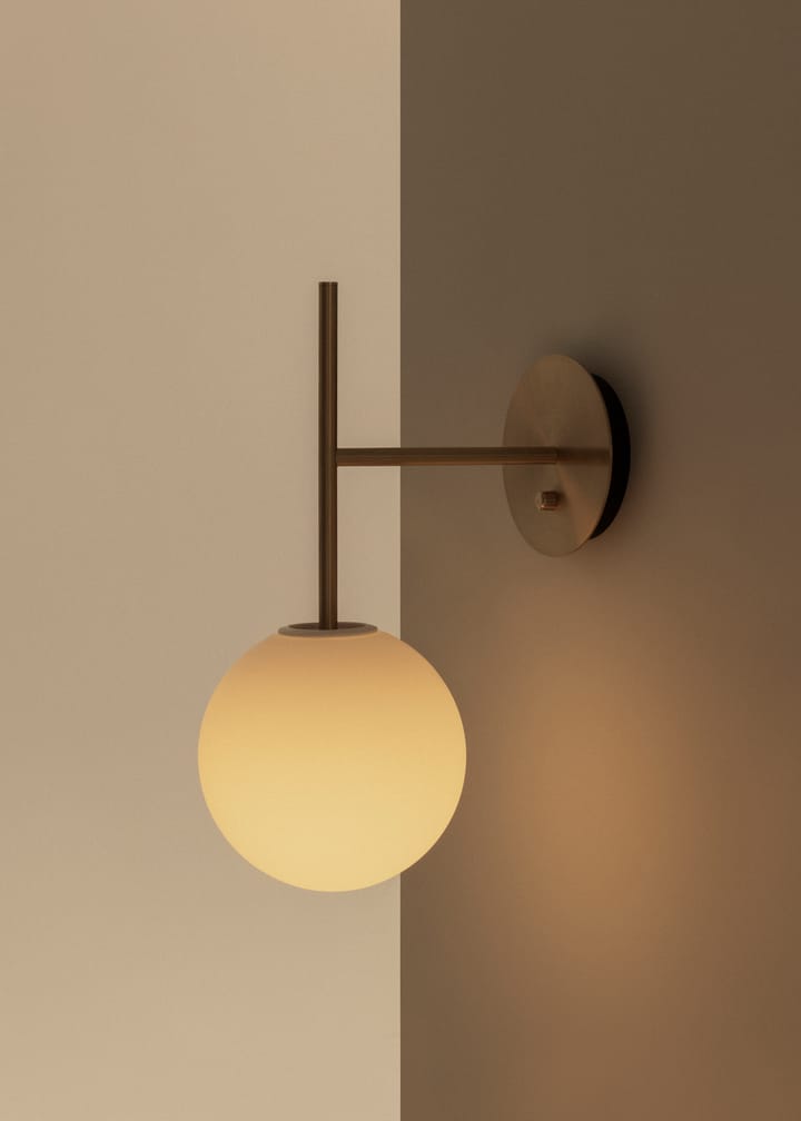 Lampada da parete TR Bulb Suspended - Brushed brass - Audo Copenhagen