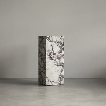 Piedistallo Plinth Pedestal, 30x30x75 cm - Marmo Calacatta viola - Audo Copenhagen