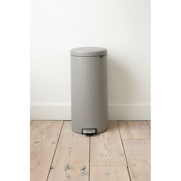 Pattumiera a pedale New Icon da 30 litri - Mineral concrete grey - Brabantia