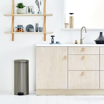 Pattumiera a pedale New Icon da 30 litri - platinum - Brabantia