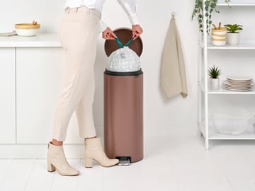 Pattumiera a pedale New Icon da 30 litri - Satin Taupe - Brabantia