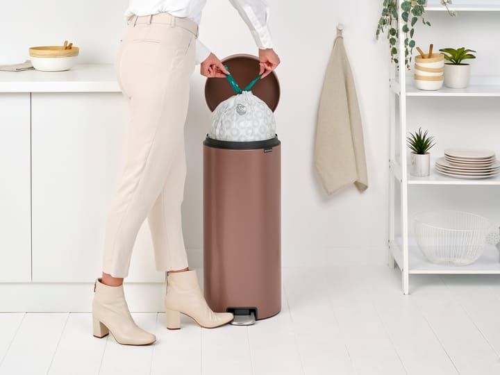 Pattumiera a pedale New Icon da 30 litri, Satin Taupe Brabantia