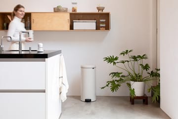 Pattumiera a pedale New Icon da 30 litri - Soft beige - Brabantia