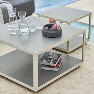 Tavolino da salotto Level in ceramica 79x79 cm - Grigio chiaro-grigio lava - Cane-line