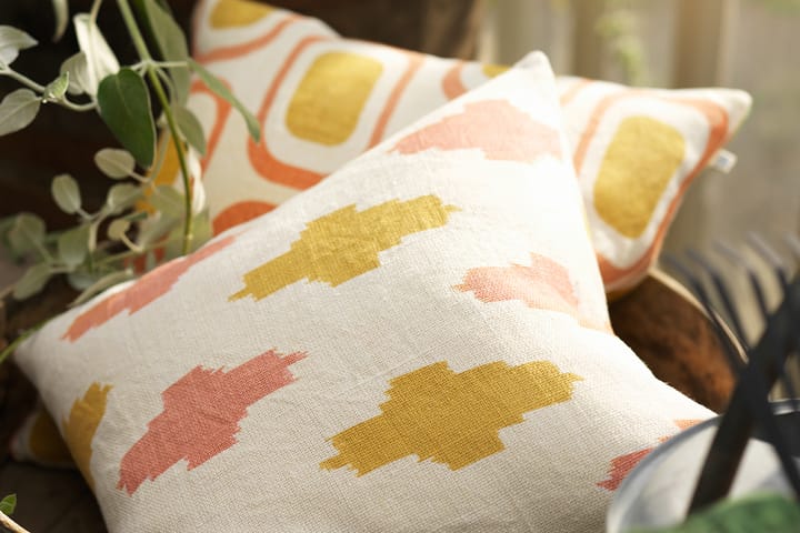 Federa Ikat Agra, 50x50 cm, Rosa, giallo spezia Chhatwal & Jonsson