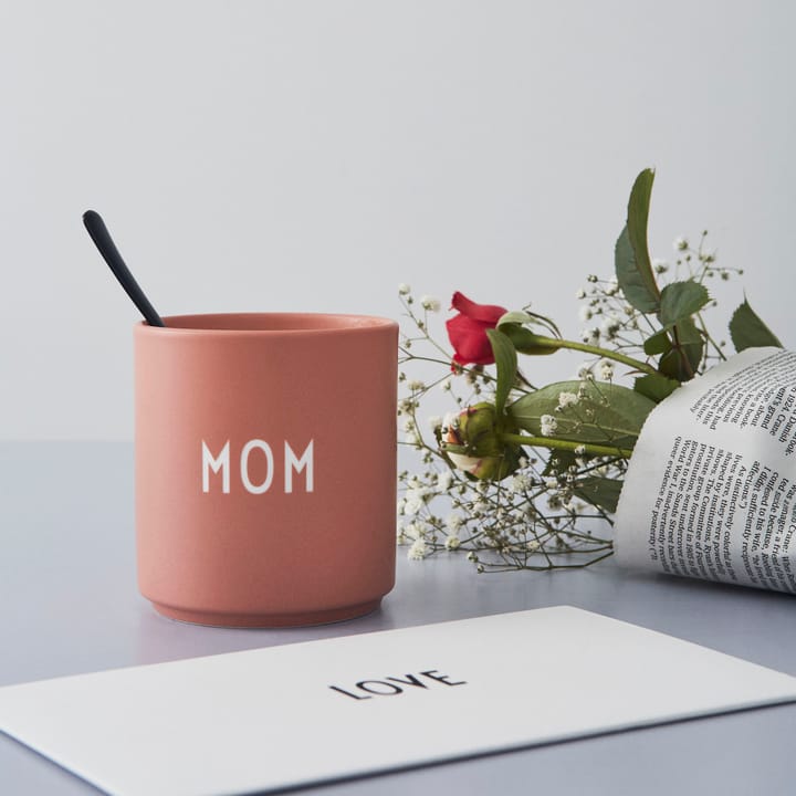 Tazza preferita Design Letters 25 cl, Mom/Love-nude Design Letters