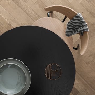 Sedia Herman - Walnut, supporto in acciaio nero - ferm LIVING