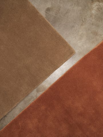 Tappeto a pelo lungo Stille - Red brown, 140x200 cm - ferm LIVING