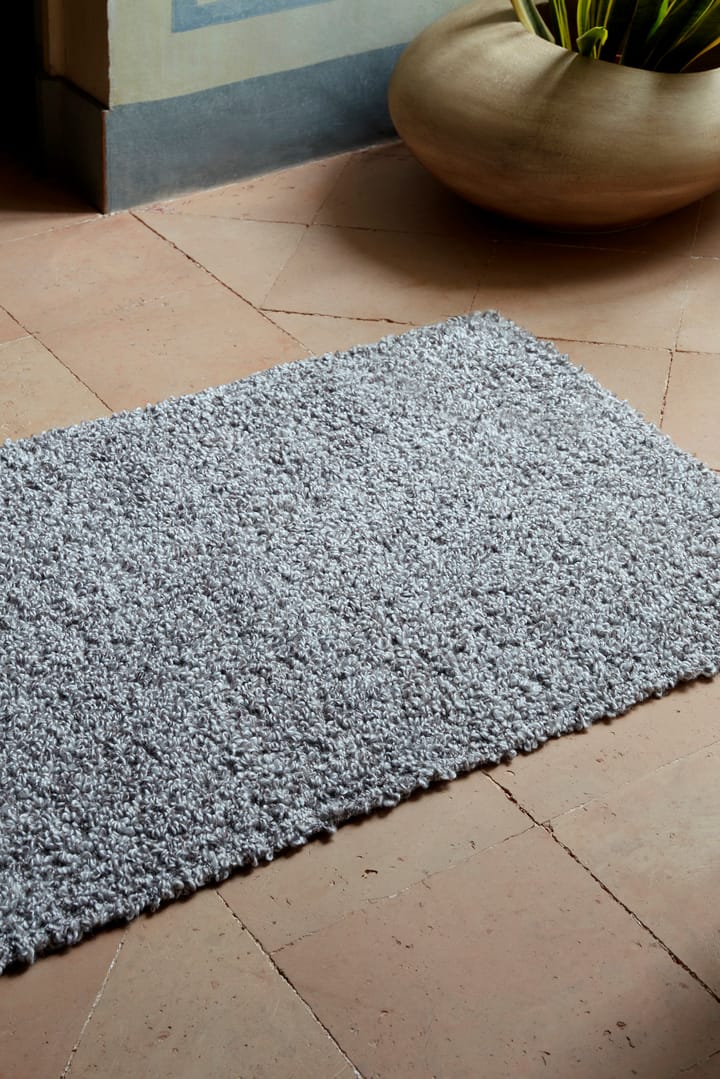 Tappeto per l'ingresso Slub bouclé 80x200 cm - Carbone vegetale - ferm LIVING