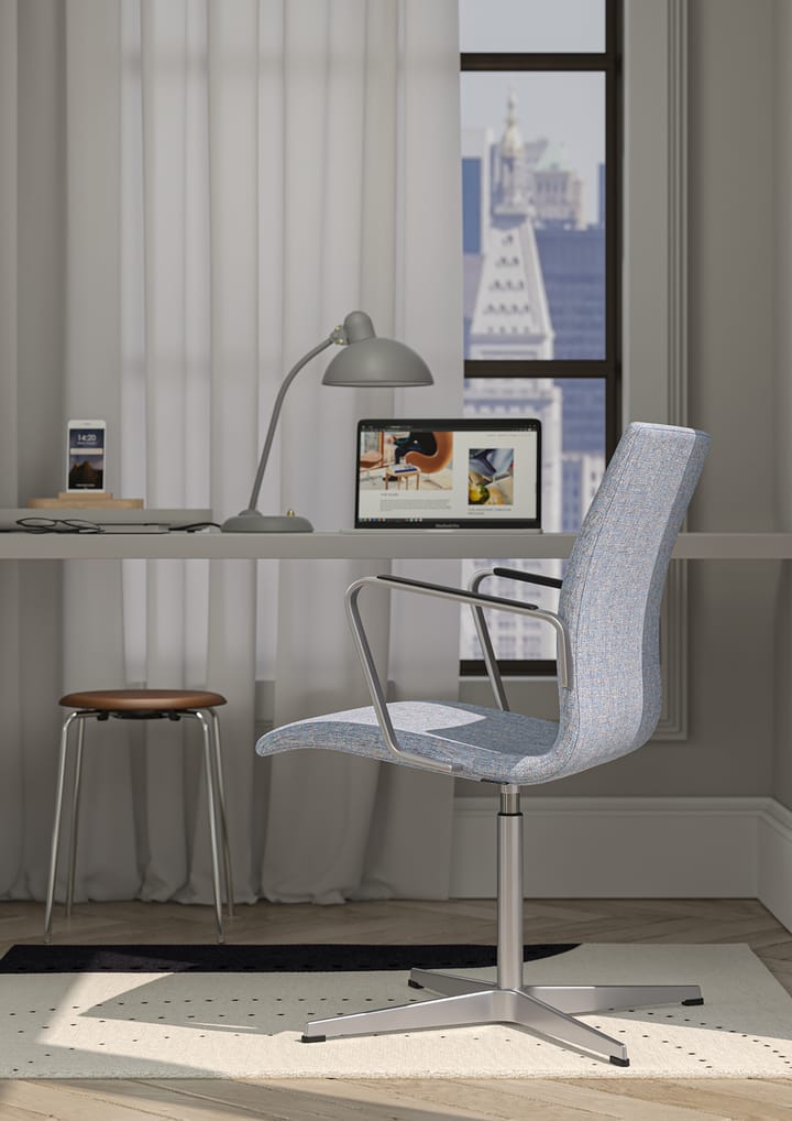 Lampada da tavolo Kaiser Idell 6556-T, Easy grey Fritz Hansen