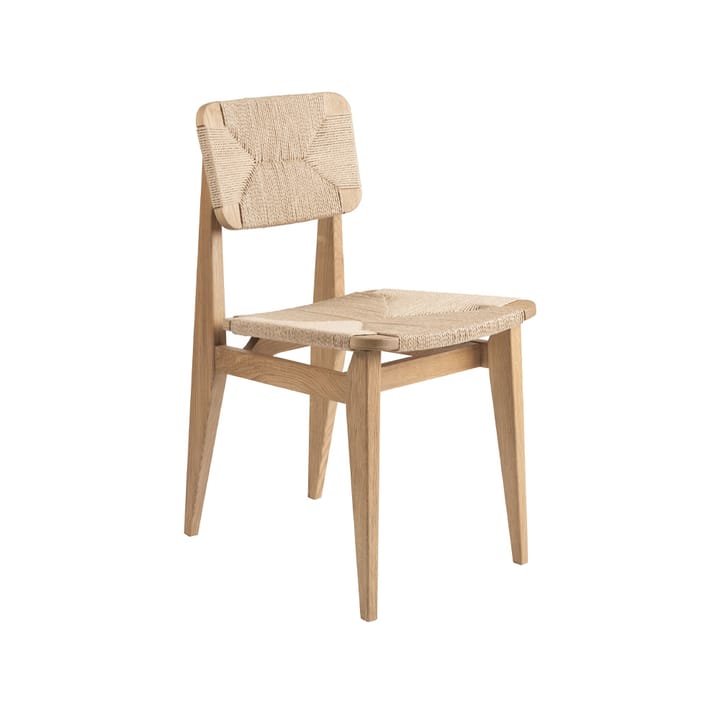 Sedia C-Chair, rovere oliato, seduta e schienale intrecciati in materiale naturale GUBI