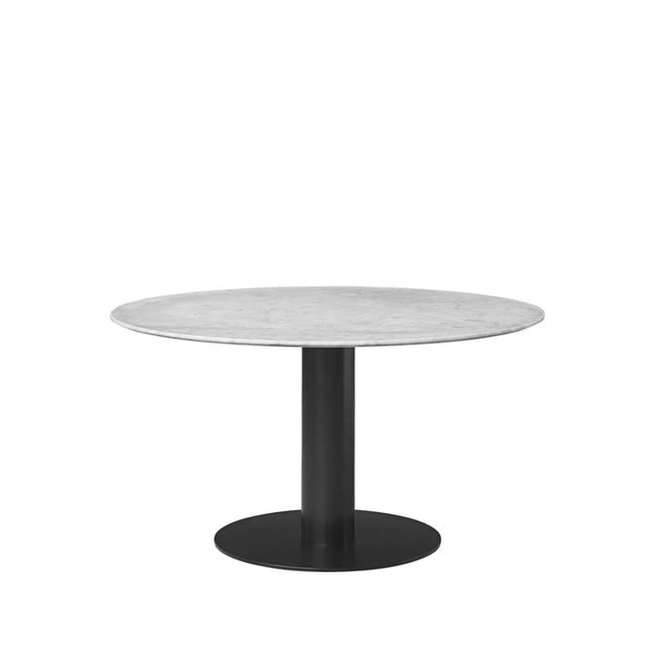 Tavolo da pranzo Gubi 2.0, marmo bianco di Carrara, Ø 130 cm, base nera GUBI