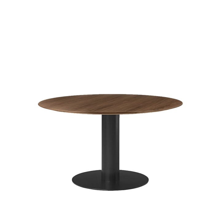 Tavolo da pranzo Gubi 2.0 - noce americano, Ø 130 cm, base nera - GUBI