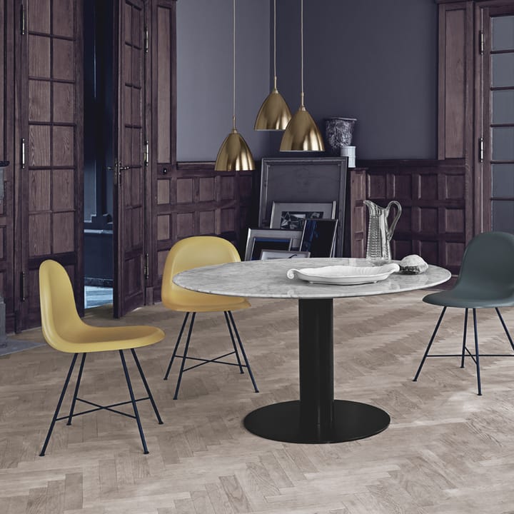 Tavolo da pranzo Gubi 2.0, rovere Ø 130 cm, base nera GUBI