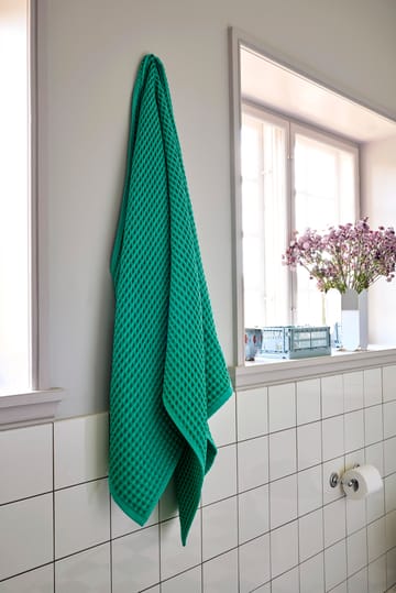 Asciugamano da bagno Waffle 70x140 cm - Emerald green - HAY