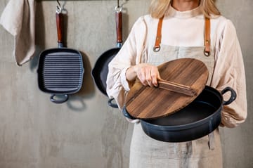 Casseruola in ghisa con coperchio in legno - Ø 30 cm
​ - Heirol