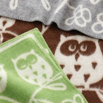 Coperta in lana Tree Owl 
 - grigio chiaro - Klippan Yllefabrik