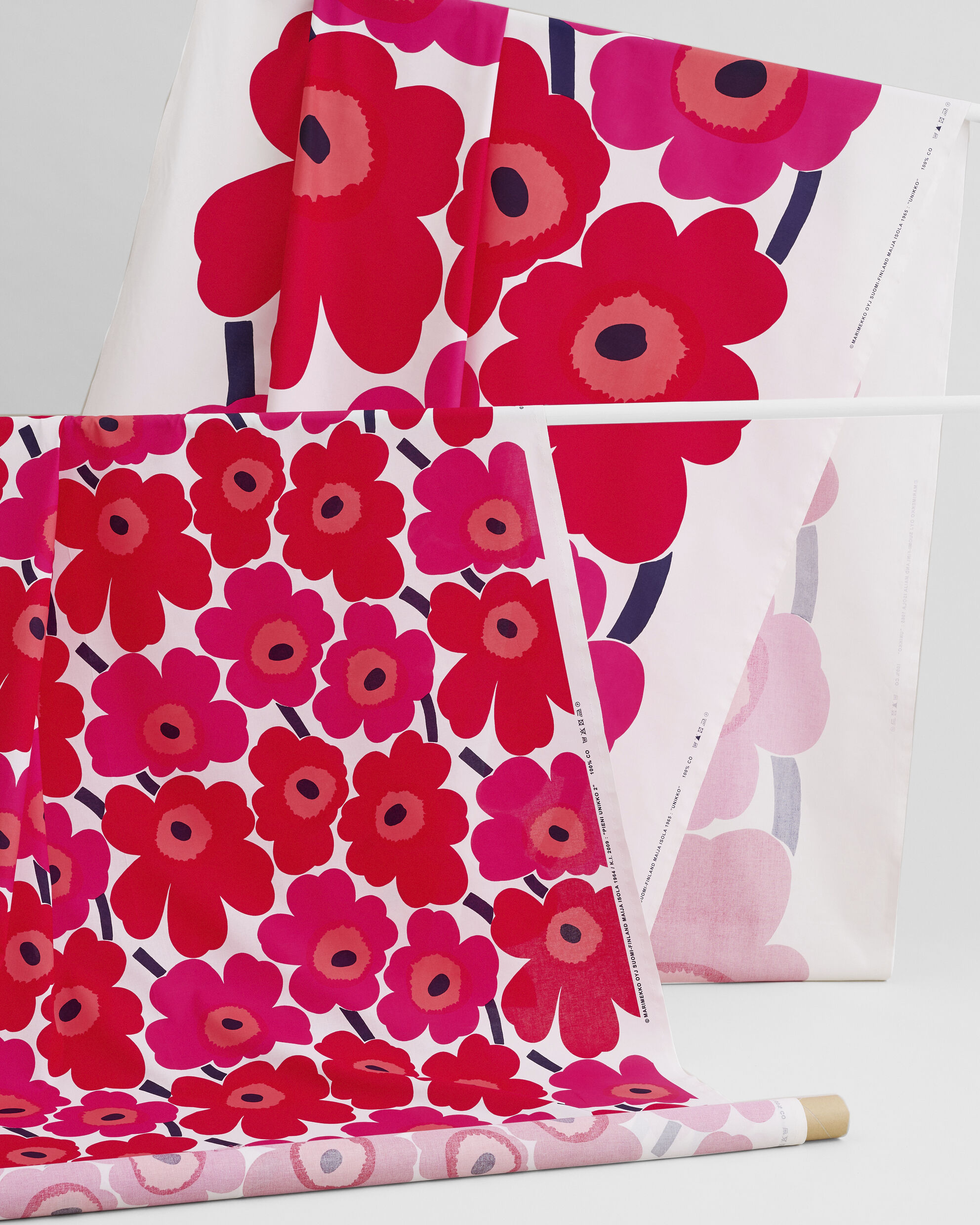 Marimekko Pieni Unikko copricuscino, rosso & bianco 50x50 cm — Aito Nordic