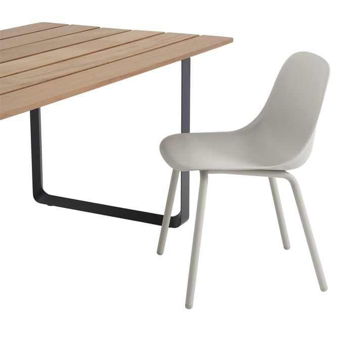 70/70 Tavolo da pranzo outdoor 225x90 cm con struttura in acciaio nero Muuto