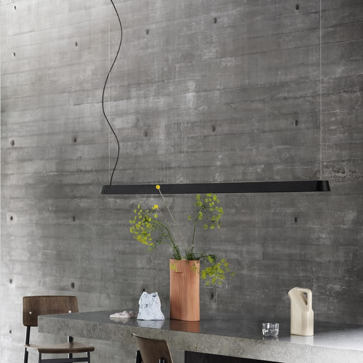 Lampada a sospensione Linear - Black, 169,2 cm - Muuto