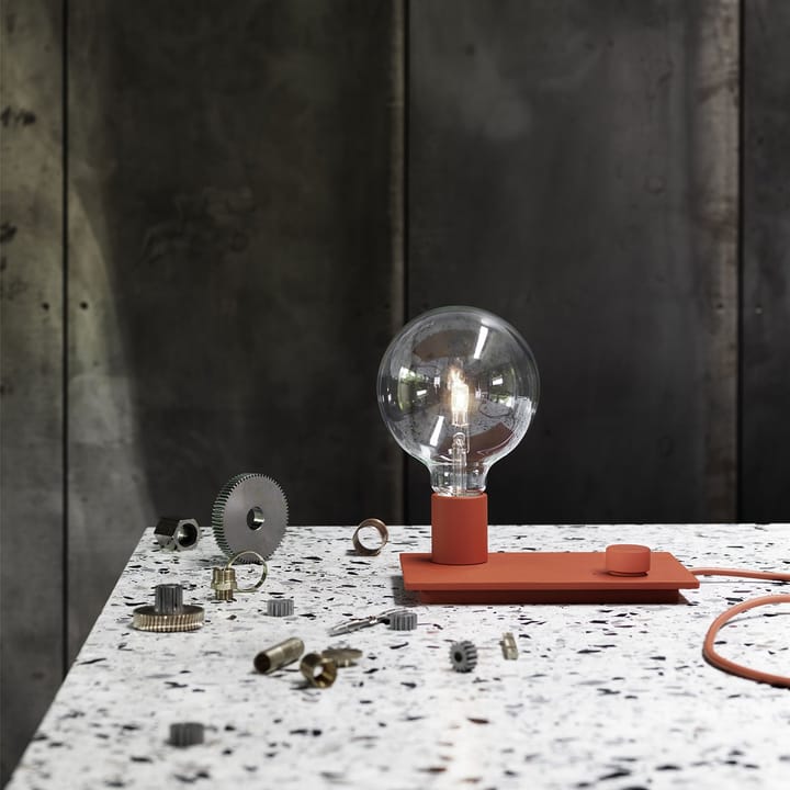 Lampada da tavolo Control , rosso Muuto