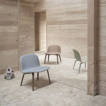 Poltrona lounge imbottita Visu - Balder 912, verde polvere - Muuto