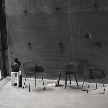 Sedia con braccioli Fiber Chair - Antracite nero (plastica) - Muuto