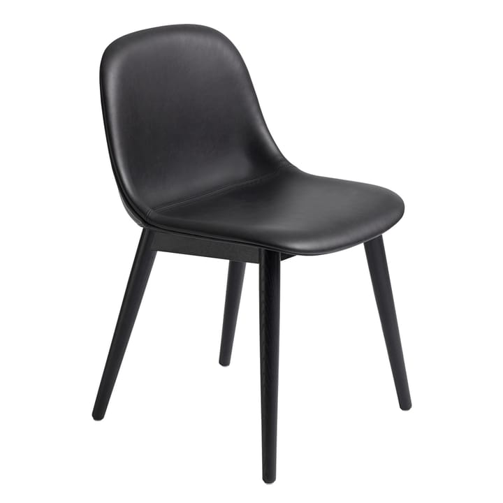 Sedia Fiber con gambe in legno , Black leather-black Muuto