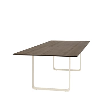 Tavolo da pranzo 70/70, 295x108 cm - Rovere affumicato massiccio, sabbia - Muuto