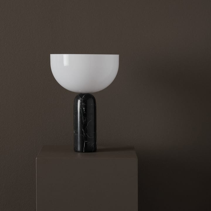 Lampada da tavolo Kizu piccola, Marmo nero New Works