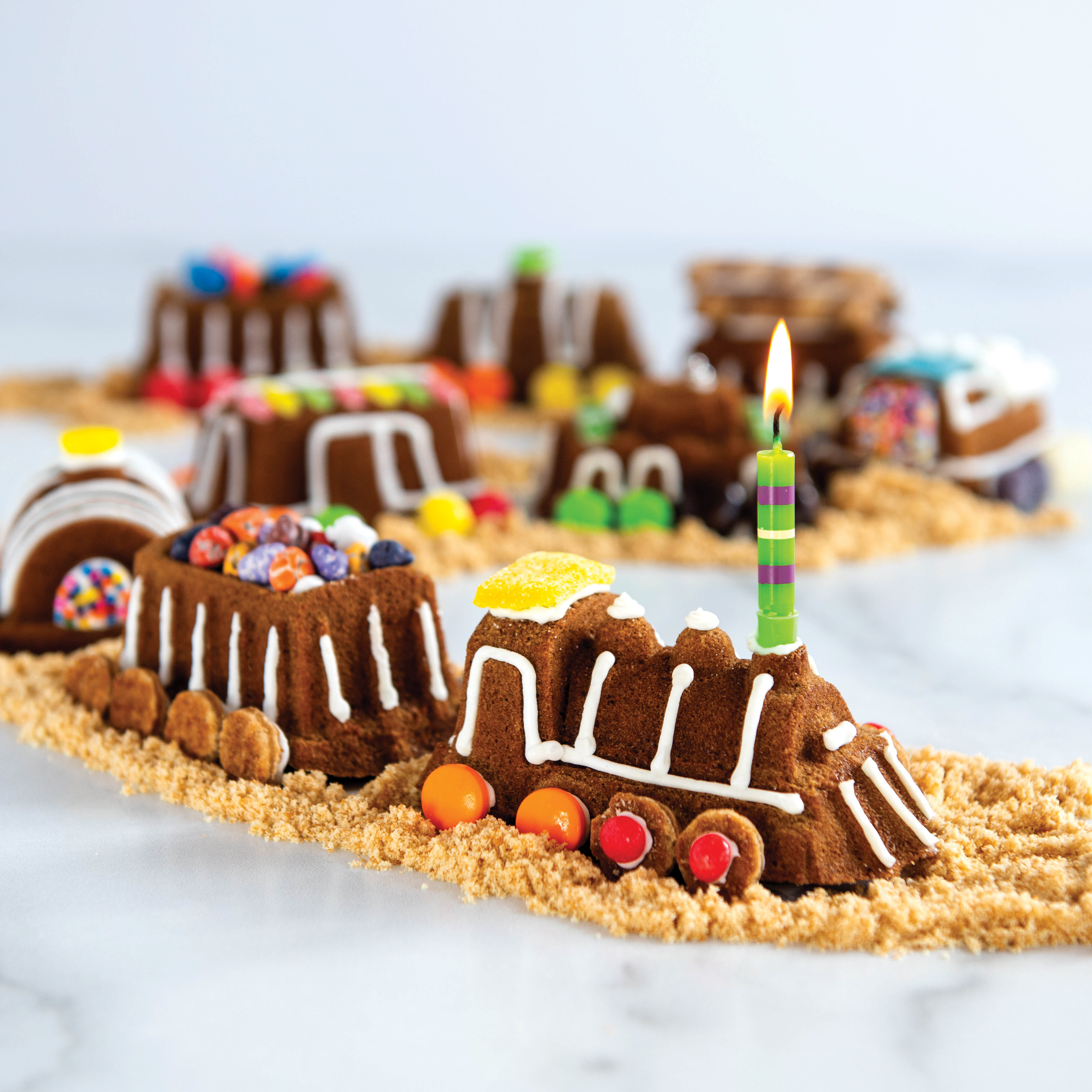 Stampo per dolci con trenino Nordic Ware da Nordic Ware →