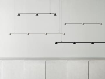 Lampada a sospensione lineare Hat piccola - Black - Normann Copenhagen