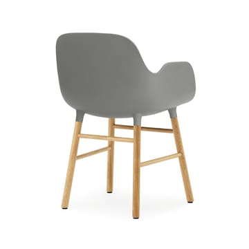 Sedia con braccioli Form - grigio, gambe in rovere - Normann Copenhagen