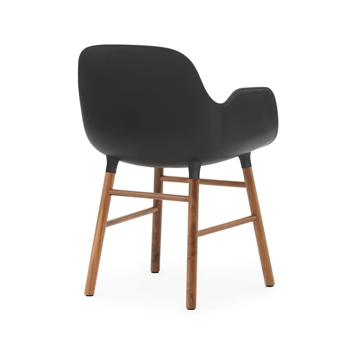 Sedia con braccioli Form - nero, gambe in noce - Normann Copenhagen