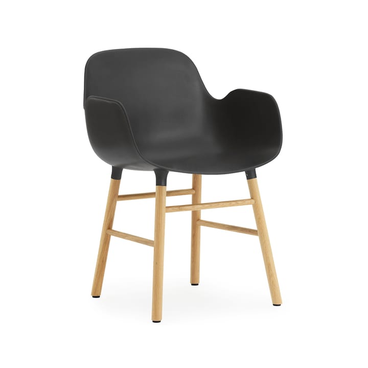 Sedia con braccioli Form - nero, gambe in rovere - Normann Copenhagen