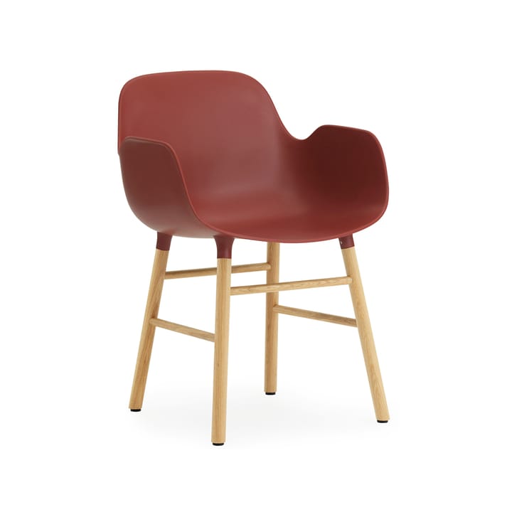 Sedia con braccioli Form - rosso, gambe in rovere - Normann Copenhagen