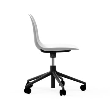 Sedia da ufficio girevole Form 5W - bianco, alluminio nero, ruote - Normann Copenhagen