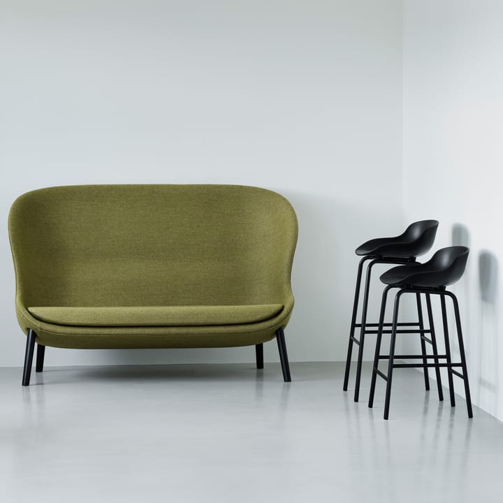 Sgabello da bar con gambe in metallo Hyg 65 cm, Nero Normann Copenhagen