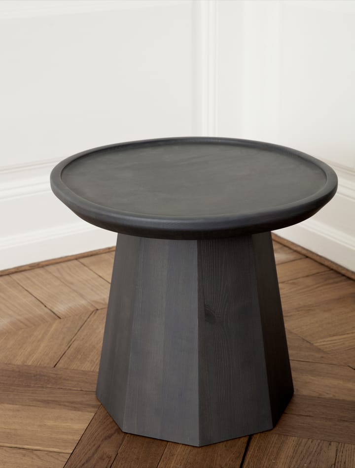 Tavolino Pine table small Ø 45 cm alt. 40,6 cm - Dark Grey - Normann Copenhagen