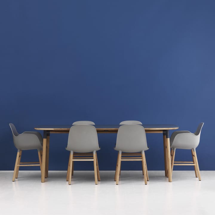 Tavolo Form, 95x200 cm - blu - Normann Copenhagen