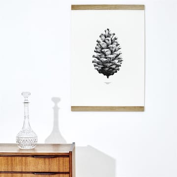 1:1 Poster Pine cone - bianco, 50x70 cm - Paper Collective