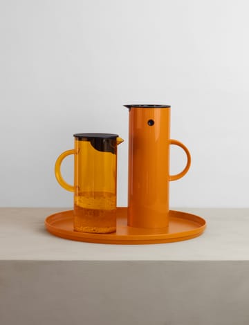 EM77 caraffa con coperchio 1,5 L - Zafferano - Stelton