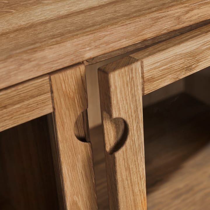 Credenza alta Prio - Rovere oliato naturale, anta in vetro - Stolab