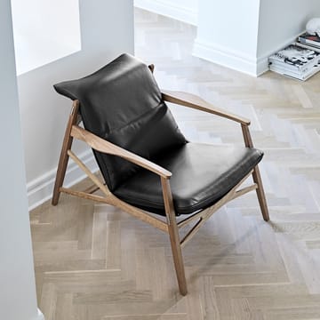 Poltrona lounge Link - cuoio Tärnsjö marrone scuro, rovere oliato naturale, tessuto nero - Stolab