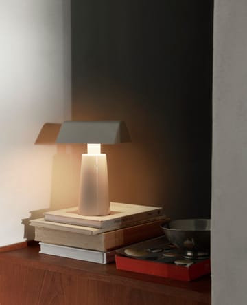 Lampada da tavolo portatile Caret MF1 
 - Silk grey - &Tradition