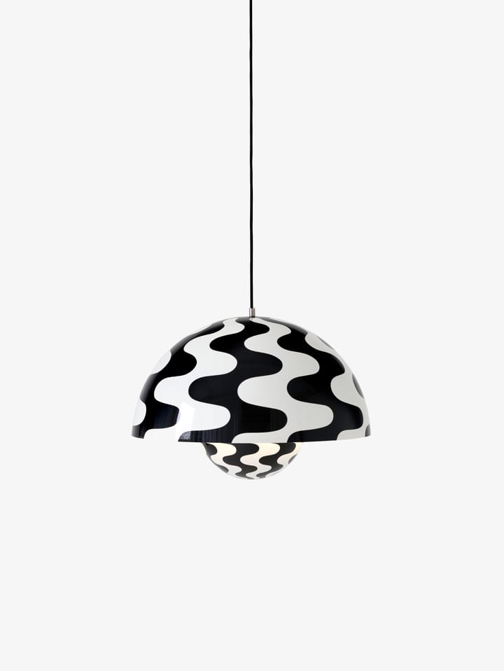 Lampadario FlowerPot grande VP2, Black-white pattern &Tradition